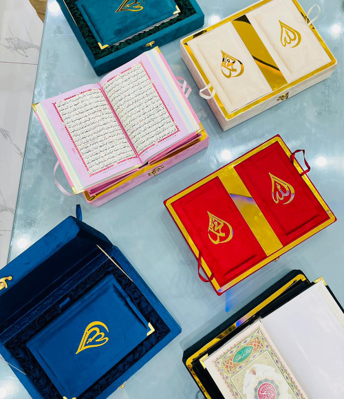 velvet-fancy-quran-with-rehl-box